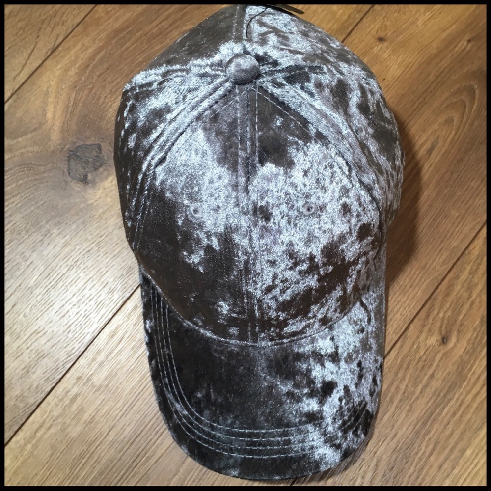 Velvet Baseball Cap in Grey - Picture 4 of 5